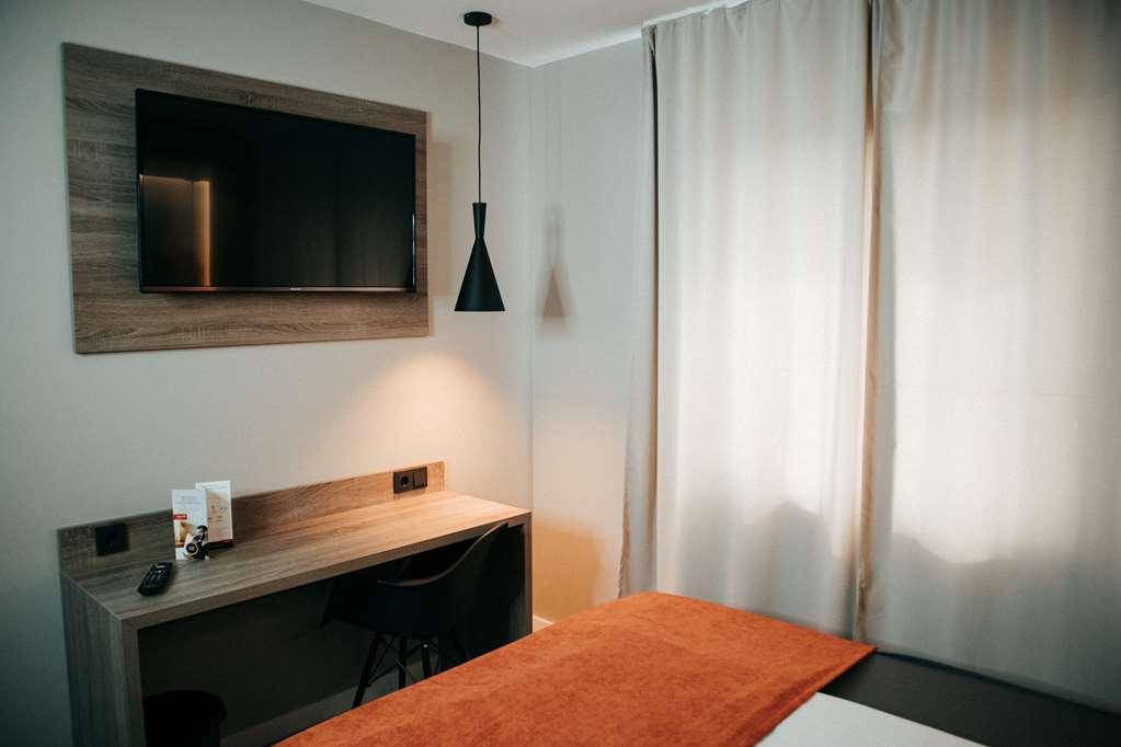 Juststay Ratingen Hotel & Apartments Room photo
