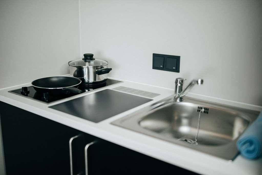 Juststay Ratingen Hotel & Apartments Room photo